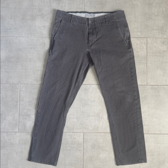 Dockers Charcoal Gray Men's Slim Fit Stretch Chinos sz 34x29 - Picture 1 of 6